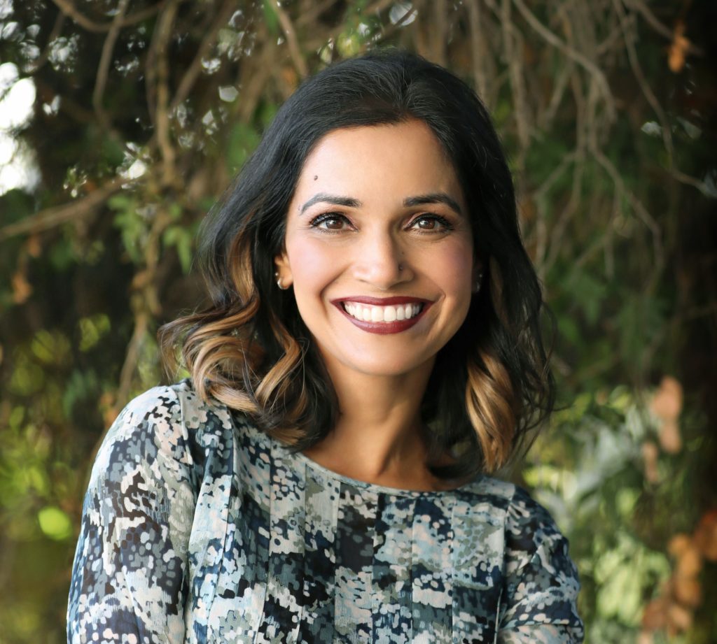 Aashi Arora is a leading healthcare executive coach, specializing in imposter syndrome. 